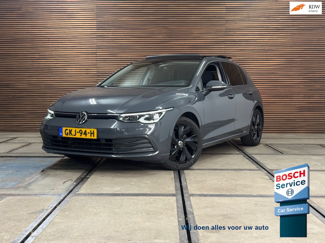 Volkswagen Golf - 1.5 eTSI 150pk Style Black Edition | PANO | Camera | Matrix LED | Velours | Ambient | ACC - AutoWereld.nl