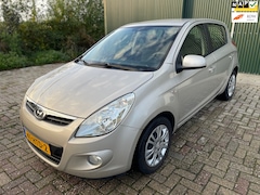 Hyundai i20 - 1.4i DynamicVersion 2e eigenaar / Airco / elektr. ramen / APK