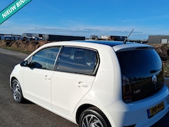 Volkswagen Up! - 1.0 BMT take up! Volkswagen Up!2018/1e eigenaar/Sound edition/Zwartdak/Chique
