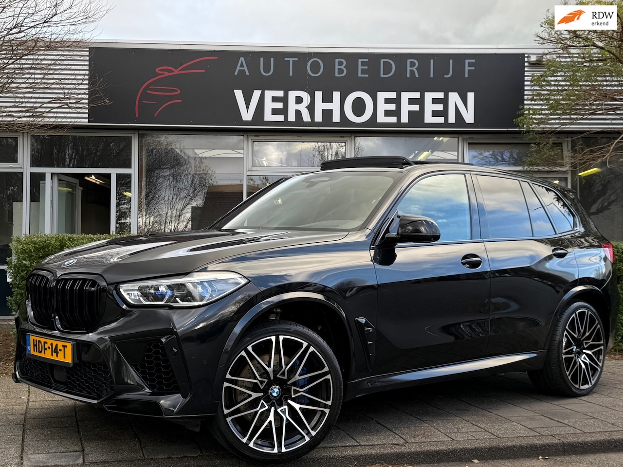 BMW X5 - X5M COMPETITION - PANORAMADAK - CARBON - KUIPSTOELEN - BOUWERS EN WILKINS - M SPORTUITLAAT - AutoWereld.nl
