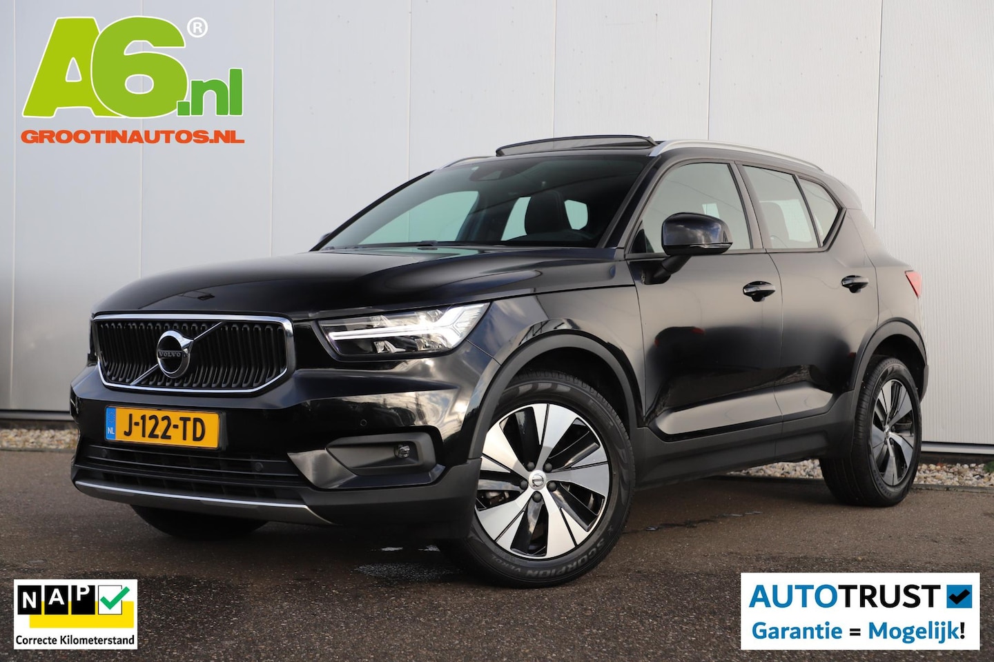 Volvo XC40 - 1.5 T2 Business Pro Automaat Panoramadak Sportstoelen Navigatie Carplay Achteruitrijcamera - AutoWereld.nl