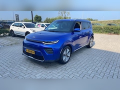 Kia e-Soul - DynamicPlusLine 39.2 kWh | Halfleder | Navigatie | Klimaatregeling | DAB |