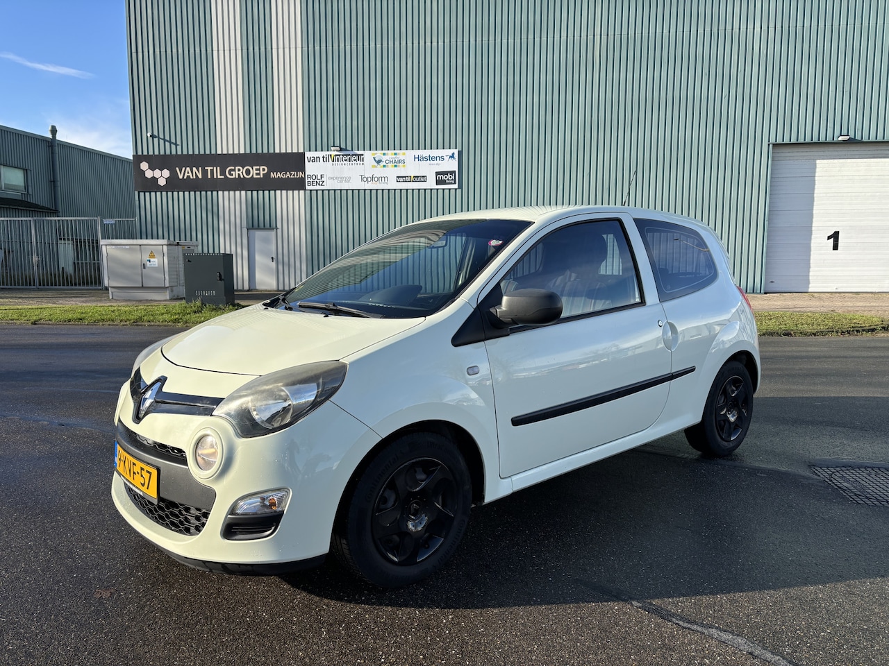 Renault Twingo - 1.2 16V Authentique 75 PK. Mooie,zuinige auto van de tweede eigenaar !!! Distributieriem e - AutoWereld.nl
