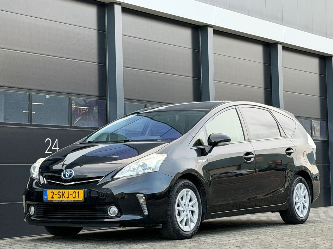 Toyota Prius Wagon - Plus 1.8 Aspiration Limited - AutoWereld.nl