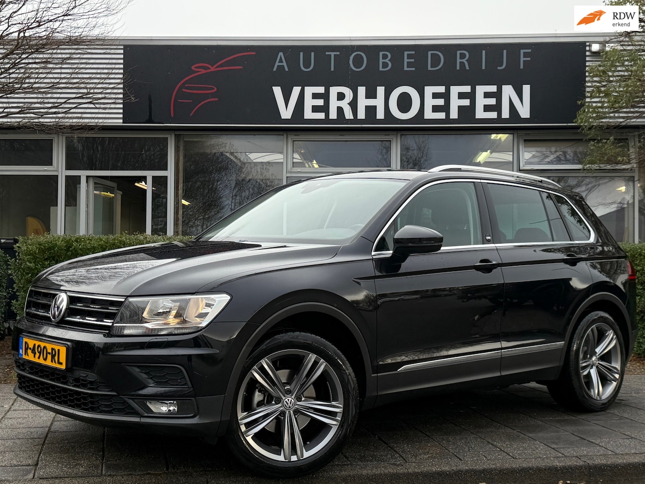 Volkswagen Tiguan - 1.4 TSI ACT Highline - AUTOMAAT - APPLE CARPLAY - ADAPTIVE / LANE ASSIST ! - AutoWereld.nl