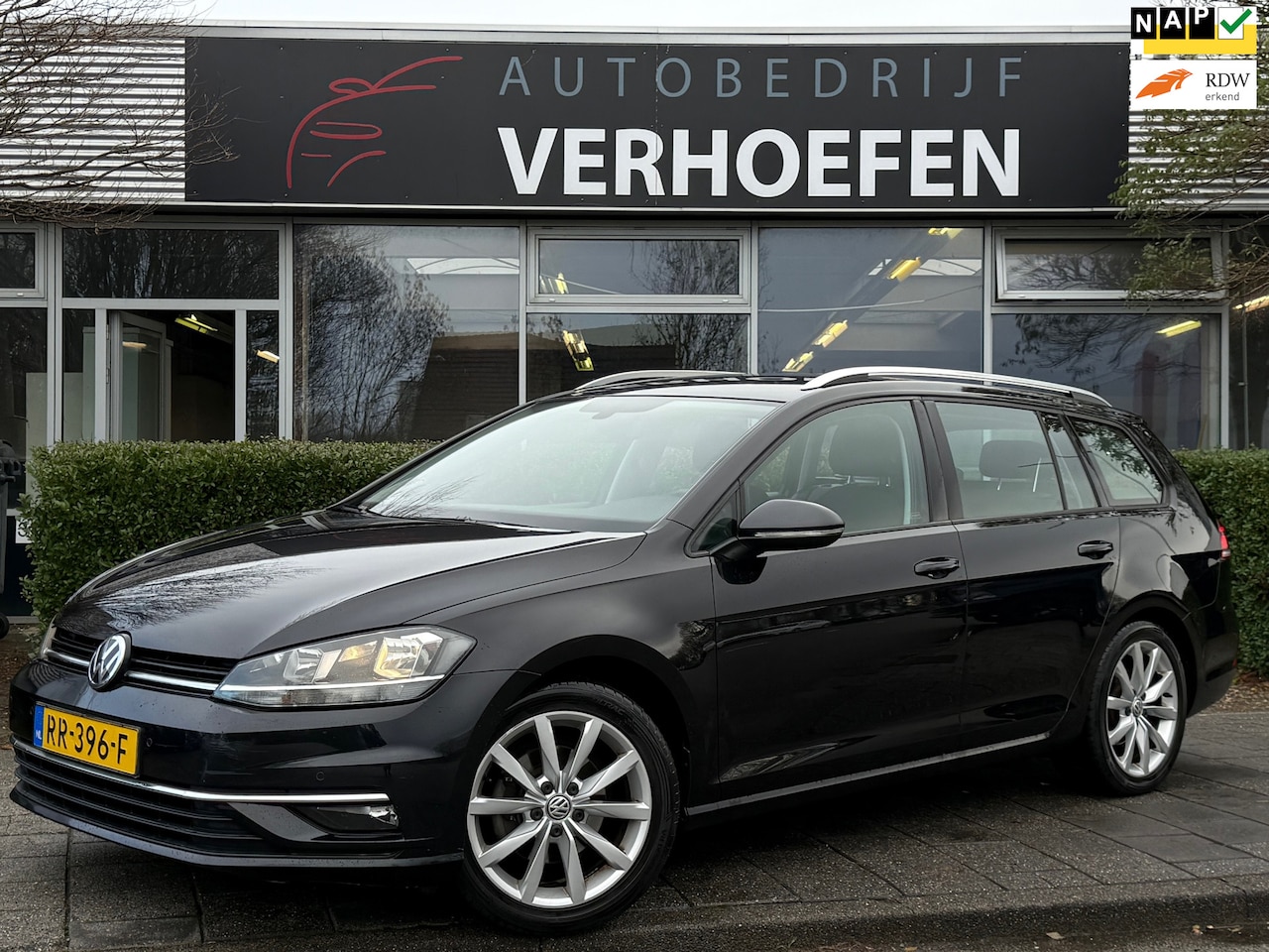 Volkswagen Golf Variant - 1.0 TSI Comfortline Business - STOELVERWARMING - TREKHAAK - NAVIGATIE - ADAPTIEF - PDC VOO - AutoWereld.nl