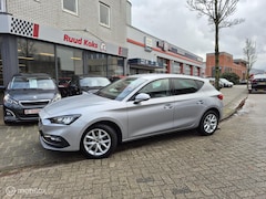 SEAT Leon - 1.0 TSI STYLE BUSINESS INTENSE / Camera / Carplay /