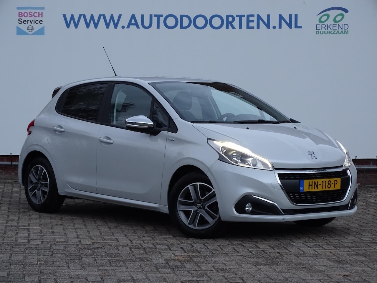Peugeot 208 - 1.2 PureTech Urban Soul|NAVI| - AutoWereld.nl