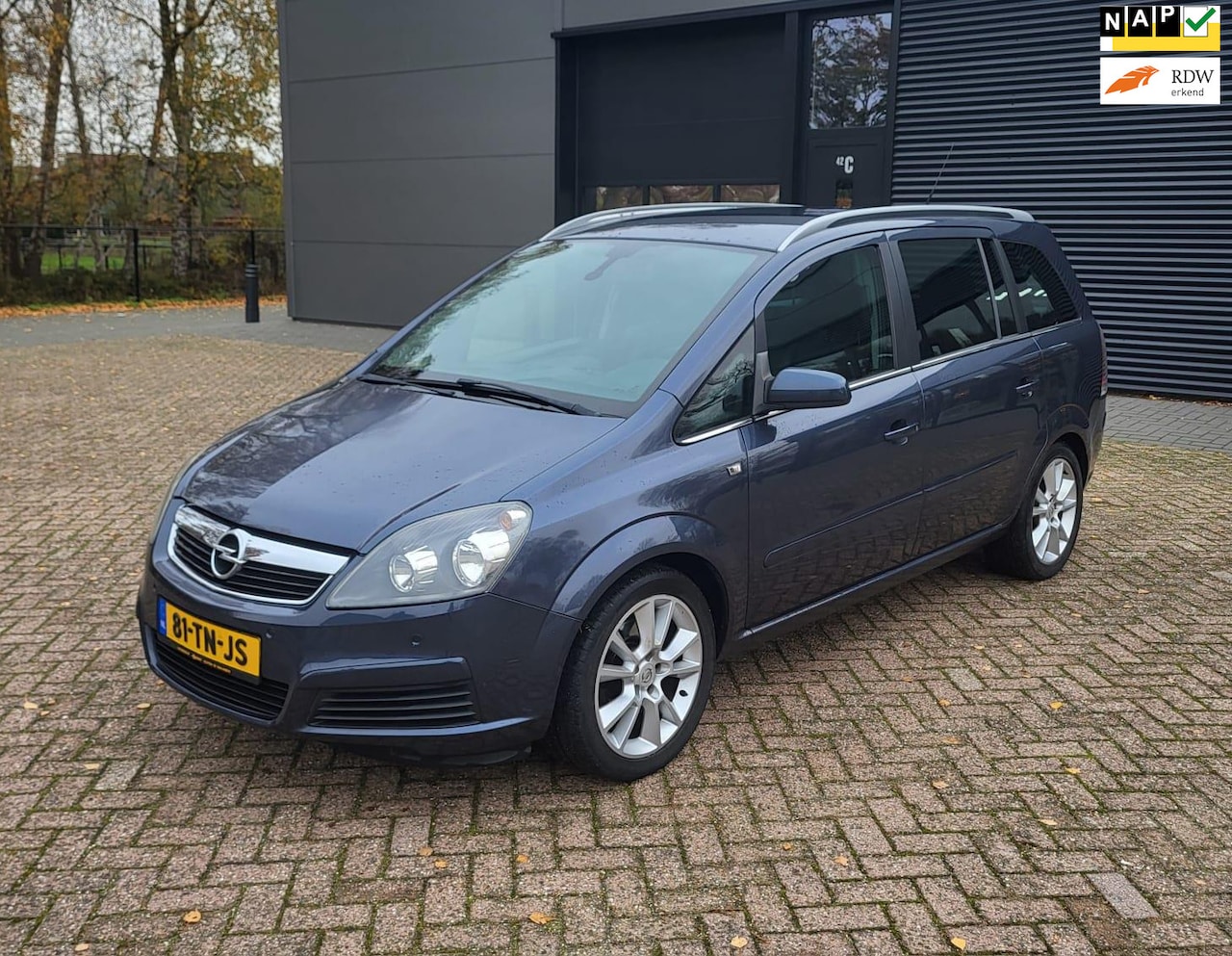 Opel Zafira - 2.2 Cosmo 2.2 Cosmo, 7-P, CruisC, Airco, H6, LM Velg, NAP. - AutoWereld.nl