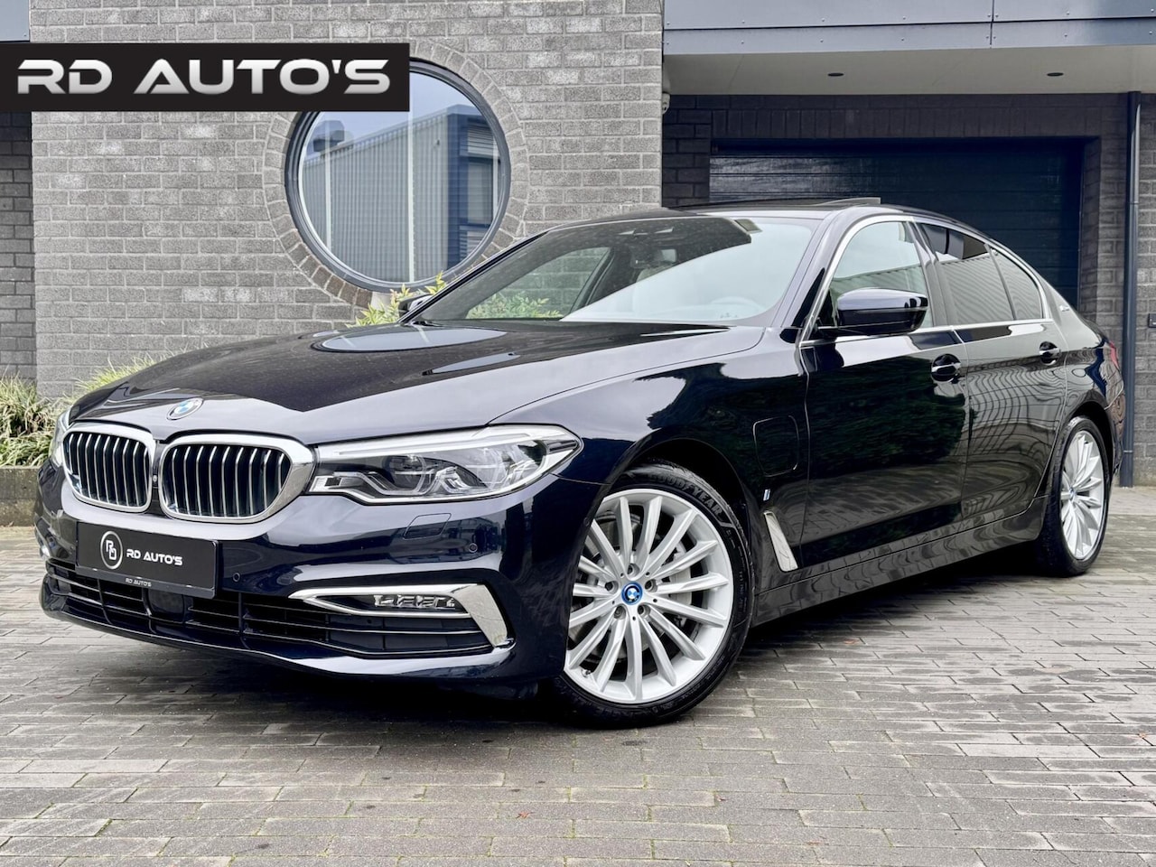 BMW 5-serie - 530e iPerformance High Executive Individual HUD Pano - AutoWereld.nl