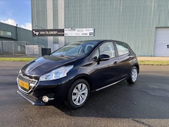 Peugeot 208 - 1.2 VTi Envy 82 PK. Zuinige en als nieuw rijdende auto van de tweede eigenaar Distributier