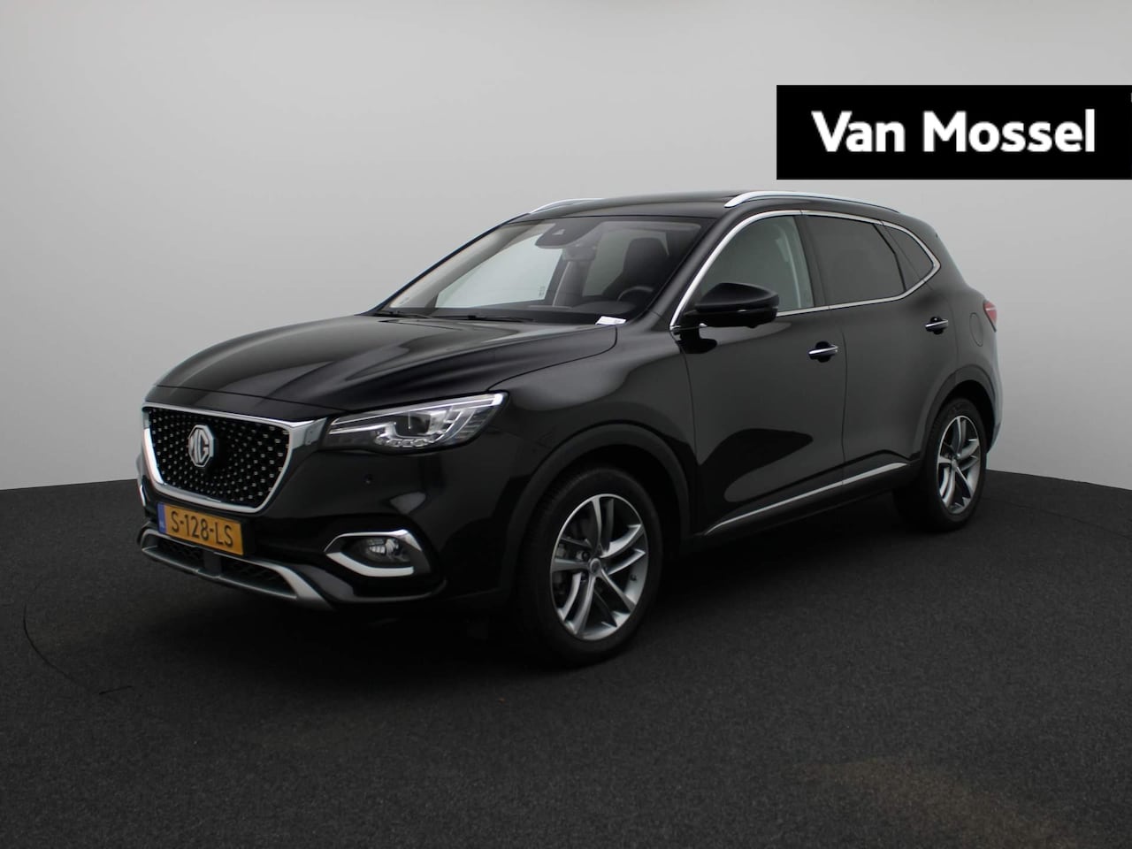 MG EHS - 1.5 TGDI PHEV Aut. Luxury | Leder | Navi | Panoramadak | Led Koplampen | 360 Camera | Led - AutoWereld.nl