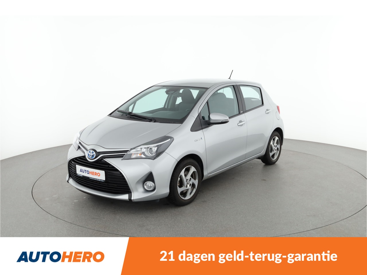 Toyota Yaris - 1.5 Hybrid Bi-Tone FM74177 - AutoWereld.nl