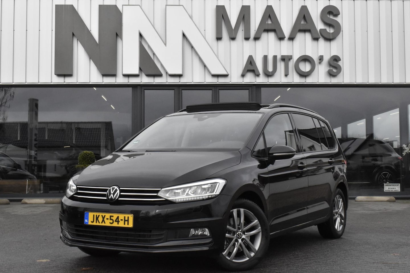 Volkswagen Touran - 1.5 TSI Business 7p Pano - Trekhaak - BTW - AutoWereld.nl