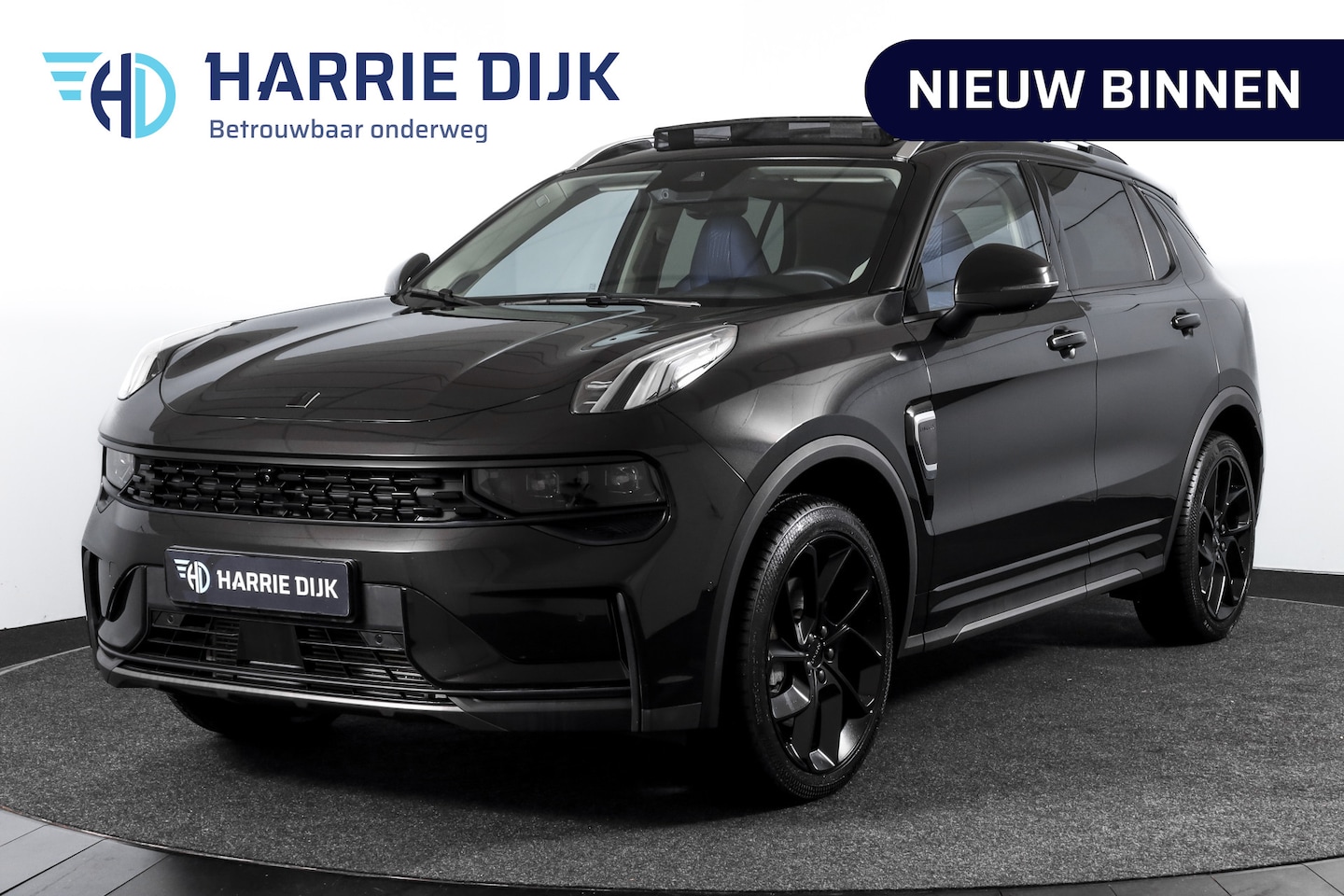 Lynk & Co 01 - 1.5 PHEV 261PK MY23 | Black Pakket | Donkere hemel | 360 Camera | 7.4 kWh Boordlader | S/K - AutoWereld.nl