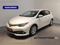 Toyota Auris - 1.8 Hybrid Dynamic - Navigatie - Achteruitrijcamera - Cruise - Climate control