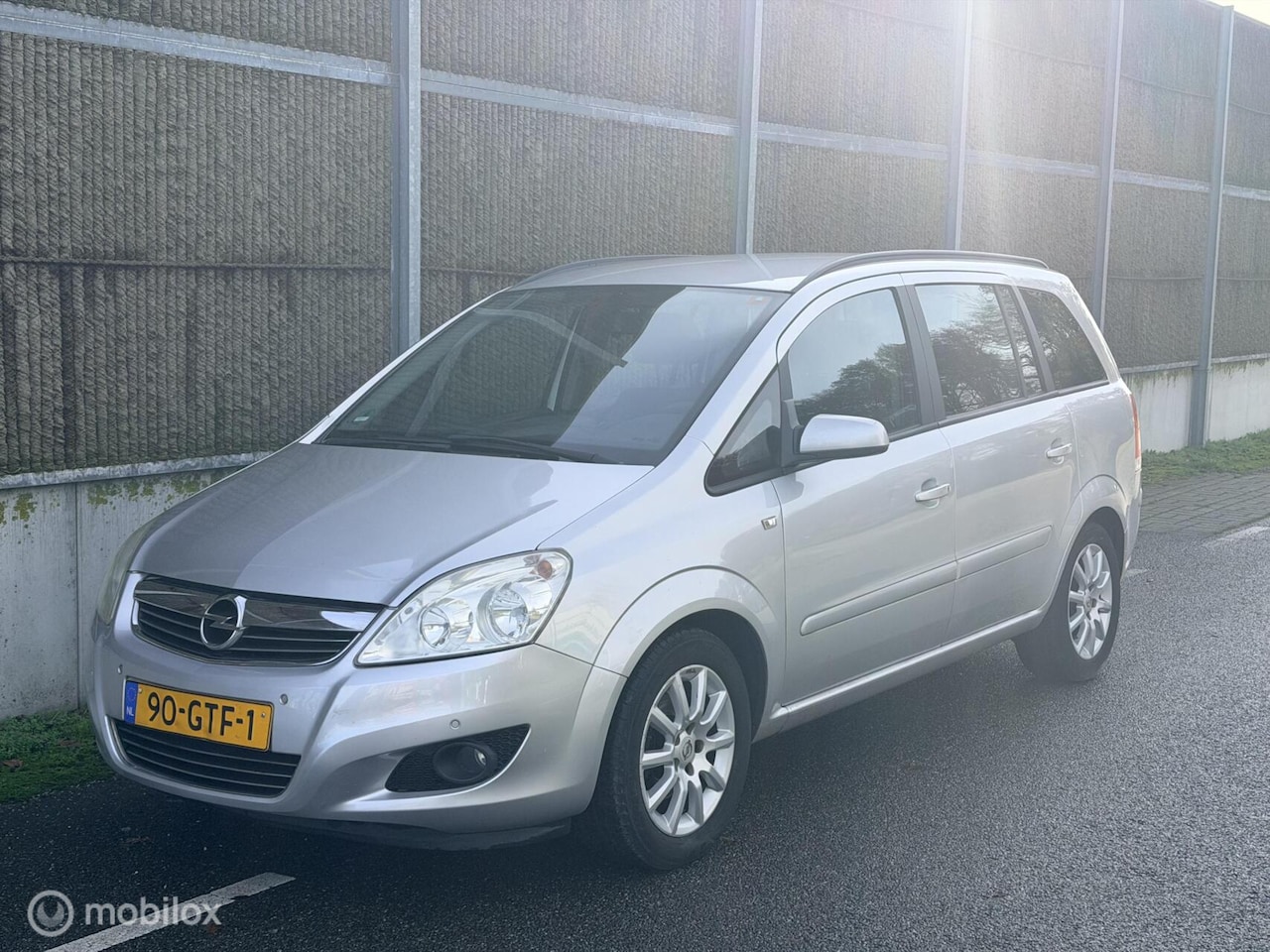 Opel Zafira - 1.6 Executive 7 ZITTER/PDC/NAVI/CRUISE - AutoWereld.nl