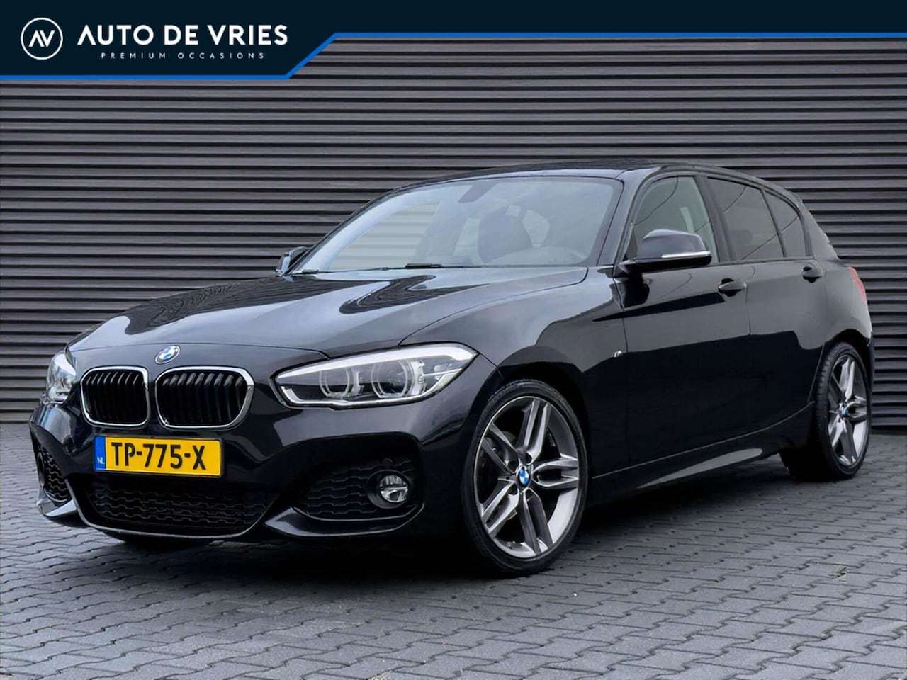 BMW 1-serie - 118i Automaat 136pk 5drs. M-Sport | Zwart leder | 18" Velgen | Full LED - AutoWereld.nl
