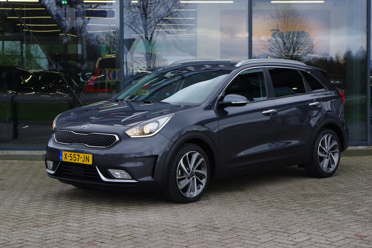 Kia Niro - 1.6 GDi Hybrid SportsLine 1.6 GDi Hybrid SportsLine, Adap. Cruie Control, Climate Control, Camera - AutoWereld.nl