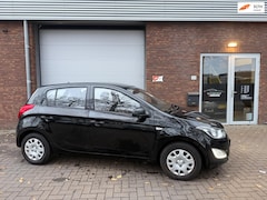 Hyundai i20 - 1.2i i-Drive|AIRCO|NIEUWE APK