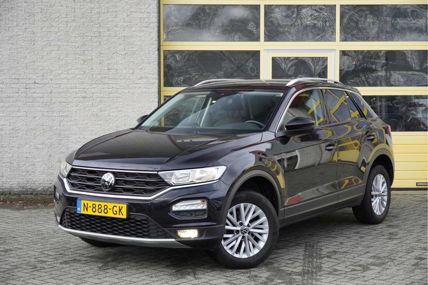 Volkswagen T-Roc - 1.5 TSI 150PK! Automaat Style BJ2021 Lmv 16" | Led | Pdc | Navi | App-Connect | Climate co - AutoWereld.nl