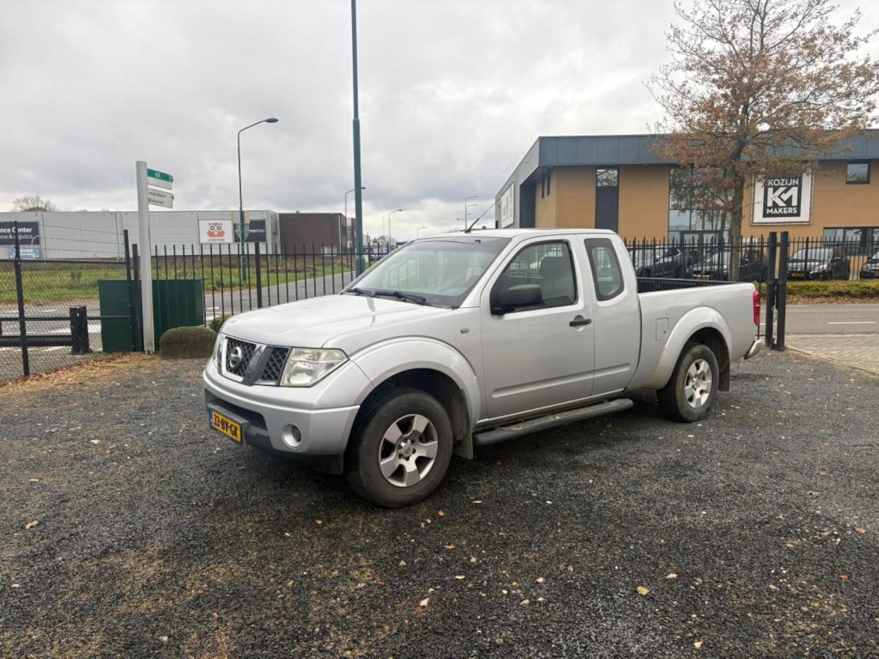 Nissan Navara - 2.5 dCi SE King Cab | 4x4 | Clima | Manual - AutoWereld.nl