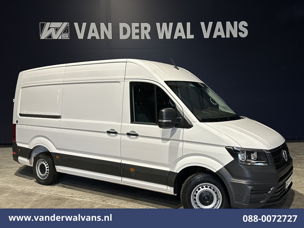 Volkswagen Crafter - 2.0 TDI 141pk L3H3 L2H2 Euro6 Airco | Apple Carplay | Android Auto | Camera | Stoelverwarm - AutoWereld.nl