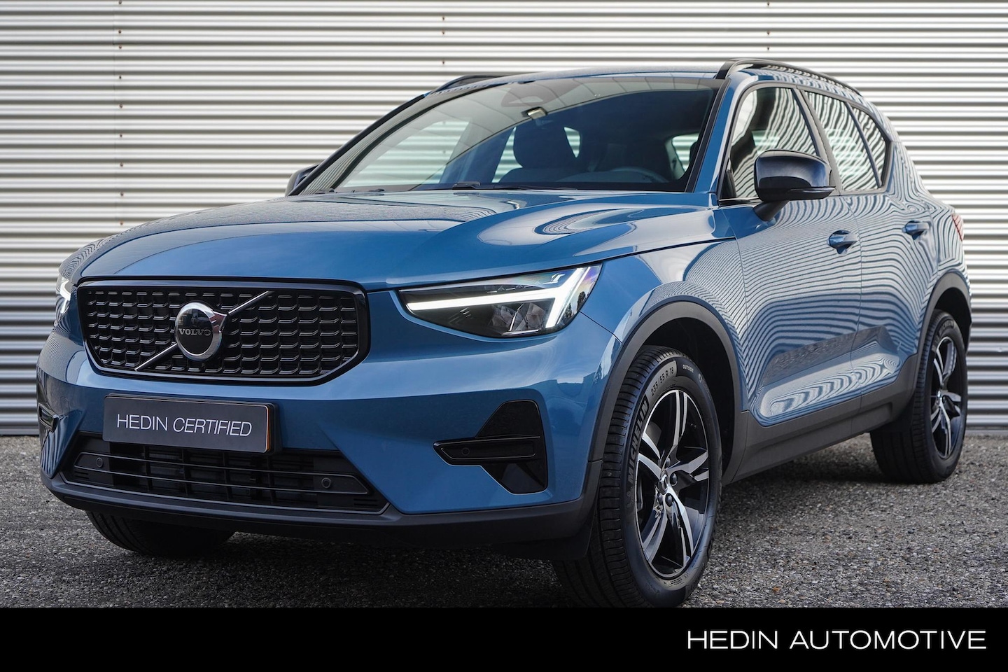 Volvo XC40 - B4 Plus Dark | 2000 kg trekgewicht | Trekhaak | Stuur & Stoelverwarming | Pilot Assist | E - AutoWereld.nl