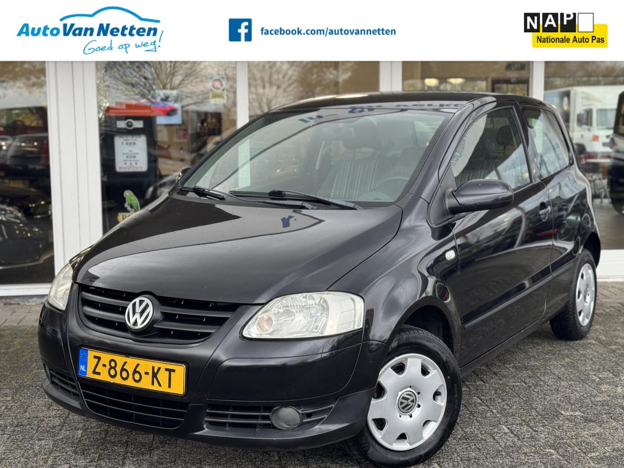 Volkswagen Fox - 1.2 12v 54pk,Trendline uitv.,Stuurbekrachting,Collor Pakket,Radio/cd - AutoWereld.nl