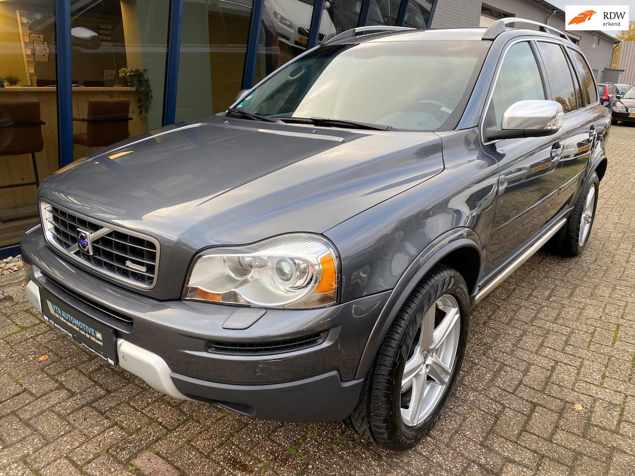 Volvo XC90 - 3.2 R-Design LEER / NAVI / YOUNGTIMER - AutoWereld.nl