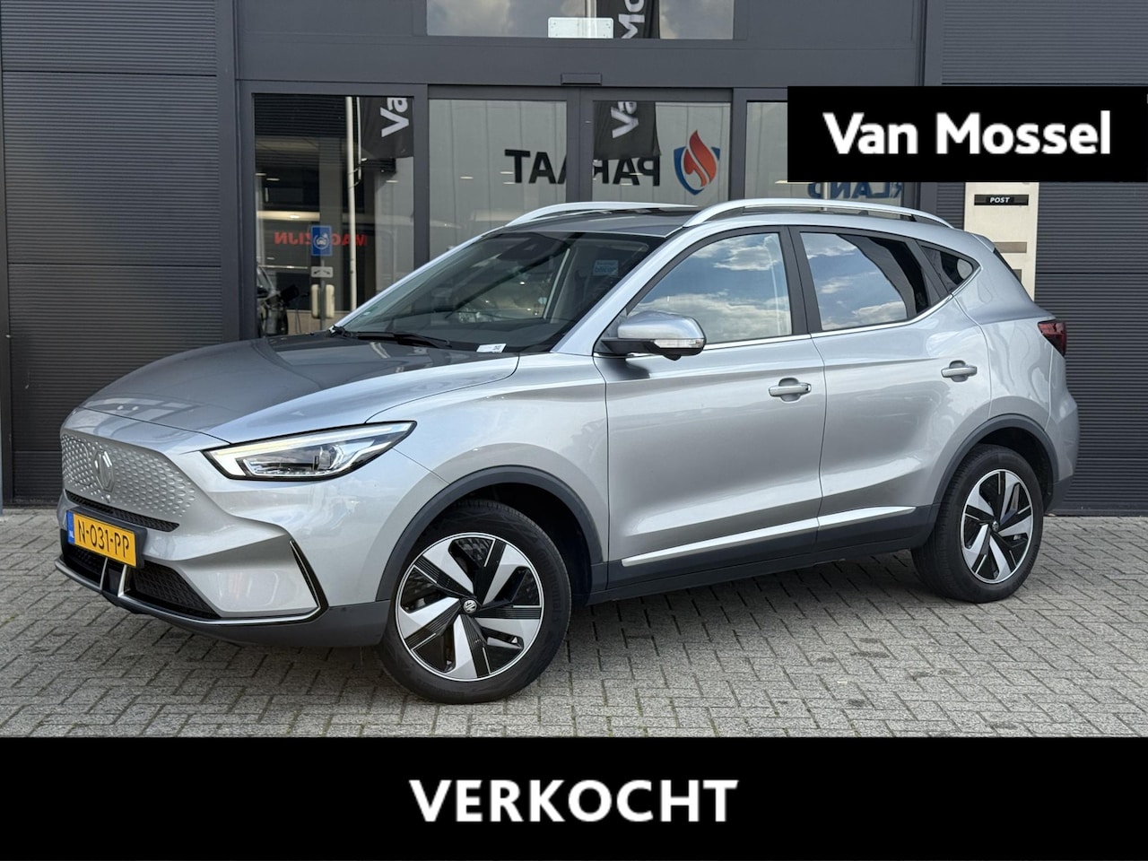 MG ZS - 70kWh Long Range Luxury | Navi | Leder | Panoramadak | Led Koplampen | 360 Camera | MG i-S - AutoWereld.nl