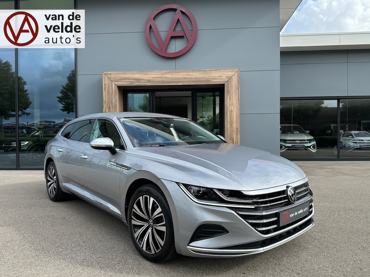 Volkswagen Arteon Shooting Brake - 1.4 TSI eHybrid Elegance Business | Leder | Camera | Rijklaar incl. garantie - AutoWereld.nl