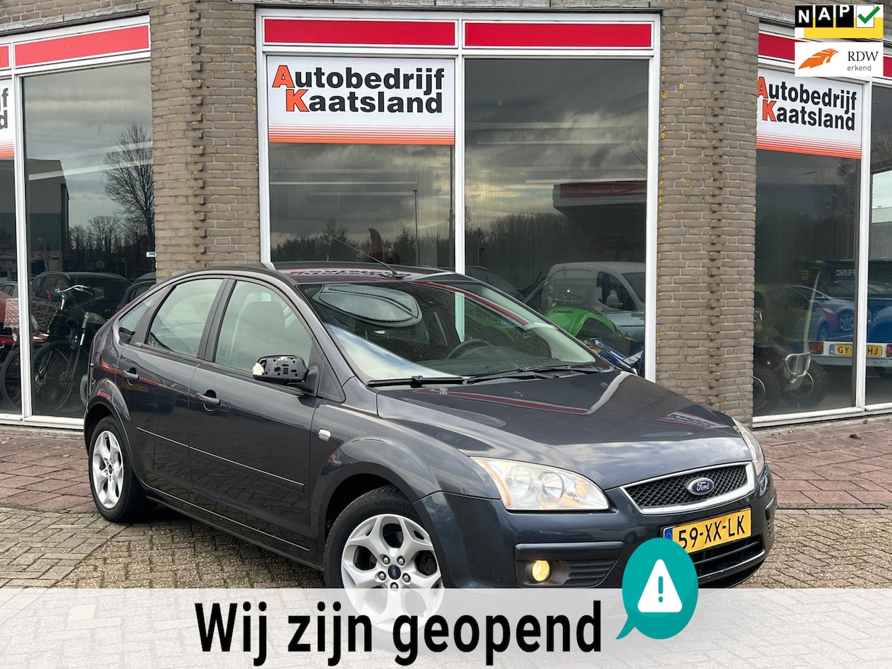 Ford Focus - 1.6-16V Ghia 5 Deurs - Stoelverw. - Trekhaak - Clima - Cruise - Nieuwe APK - AutoWereld.nl