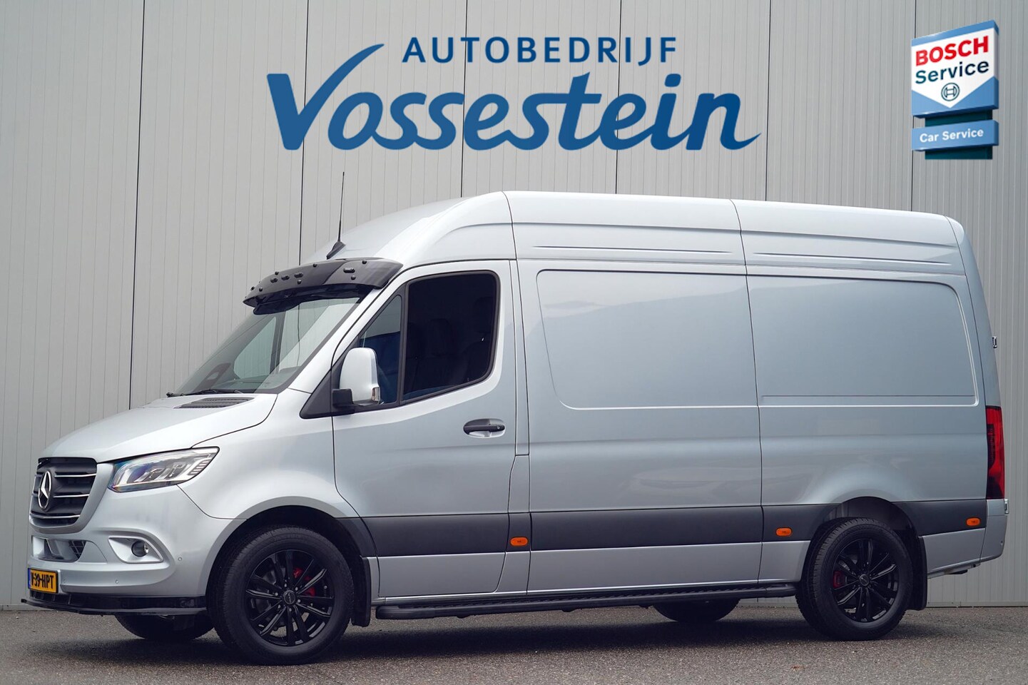 Mercedes-Benz Sprinter - 317 1.9 CDI L2 Select HD Nw. Model / Leder / LED / Trekhaak 3.5t / Groot MBUX / 18 Inch / - AutoWereld.nl