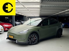 Tesla Model Y - Performance AWD 75 kWh | Mat groene wrap | Doorlopende achterlichten