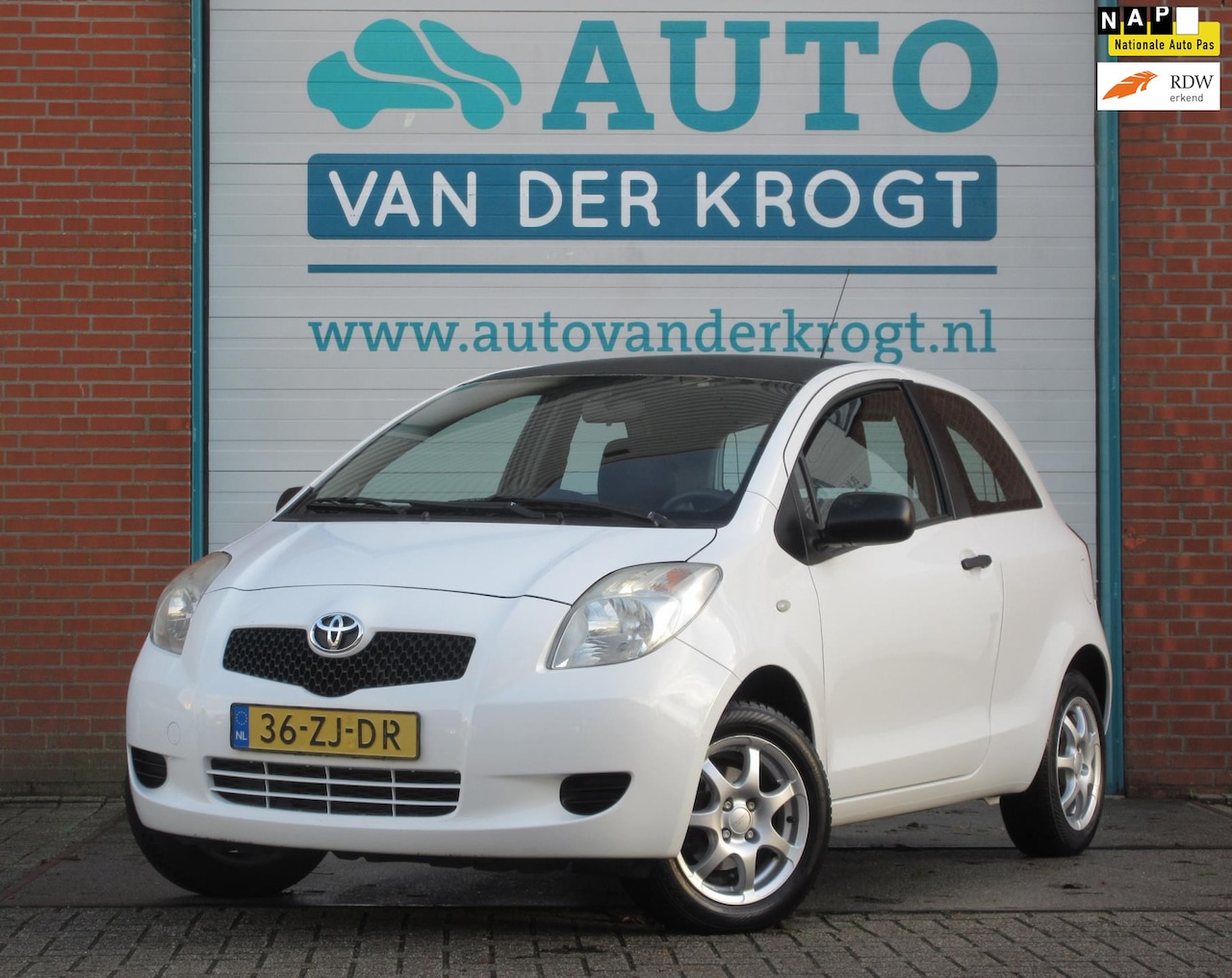 Toyota Yaris - 1.0 VVT-i 1.0 VVTi, LM, Stereo, NL auto, APK 9-26 - AutoWereld.nl