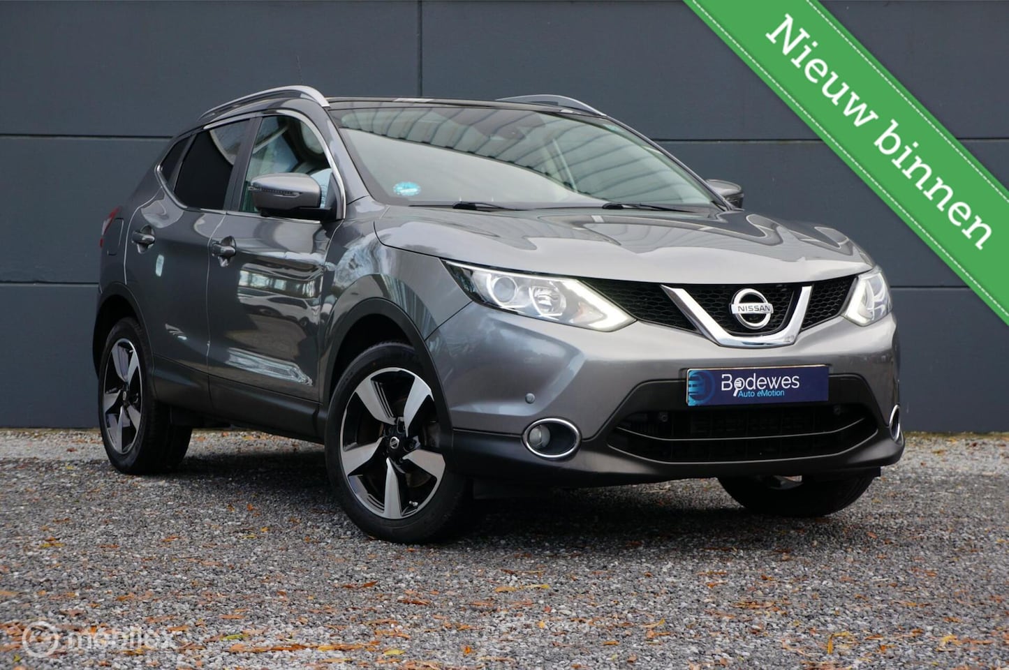 Nissan Qashqai - 1.6 Dig Turbo N-Connecta Pano Navi 360 Cam ! - AutoWereld.nl