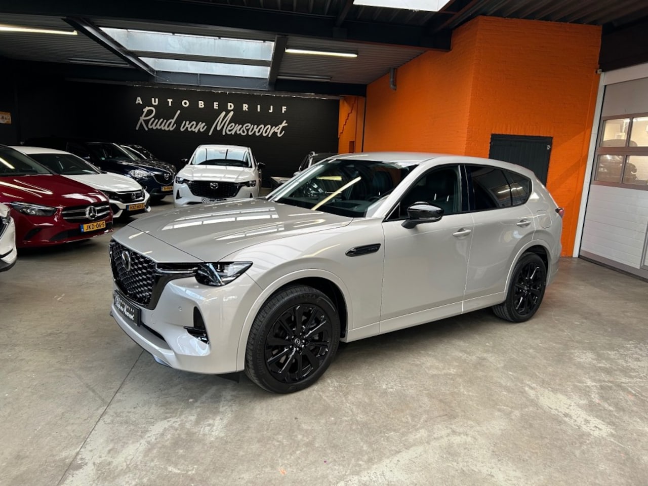 Mazda CX-60 - 2.5 PHEV HOMURA + / 360 Camera / Ad-Cruise / Bose / Trekhaak - AutoWereld.nl