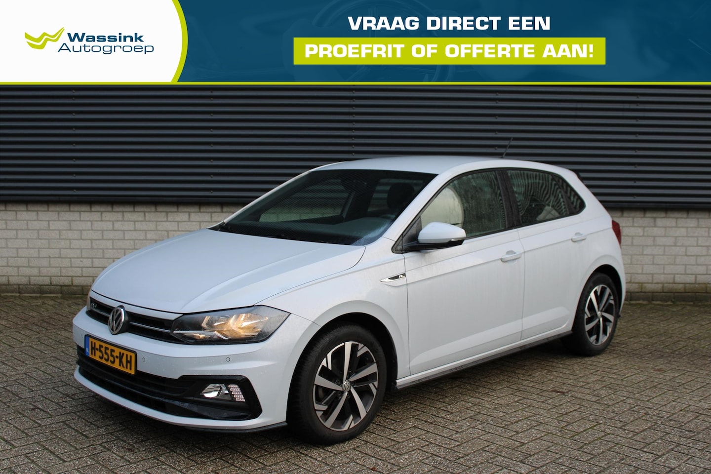 Volkswagen Polo - R-Line I Camera I Parkeersensoren I Cruise Control I Navigatie - AutoWereld.nl