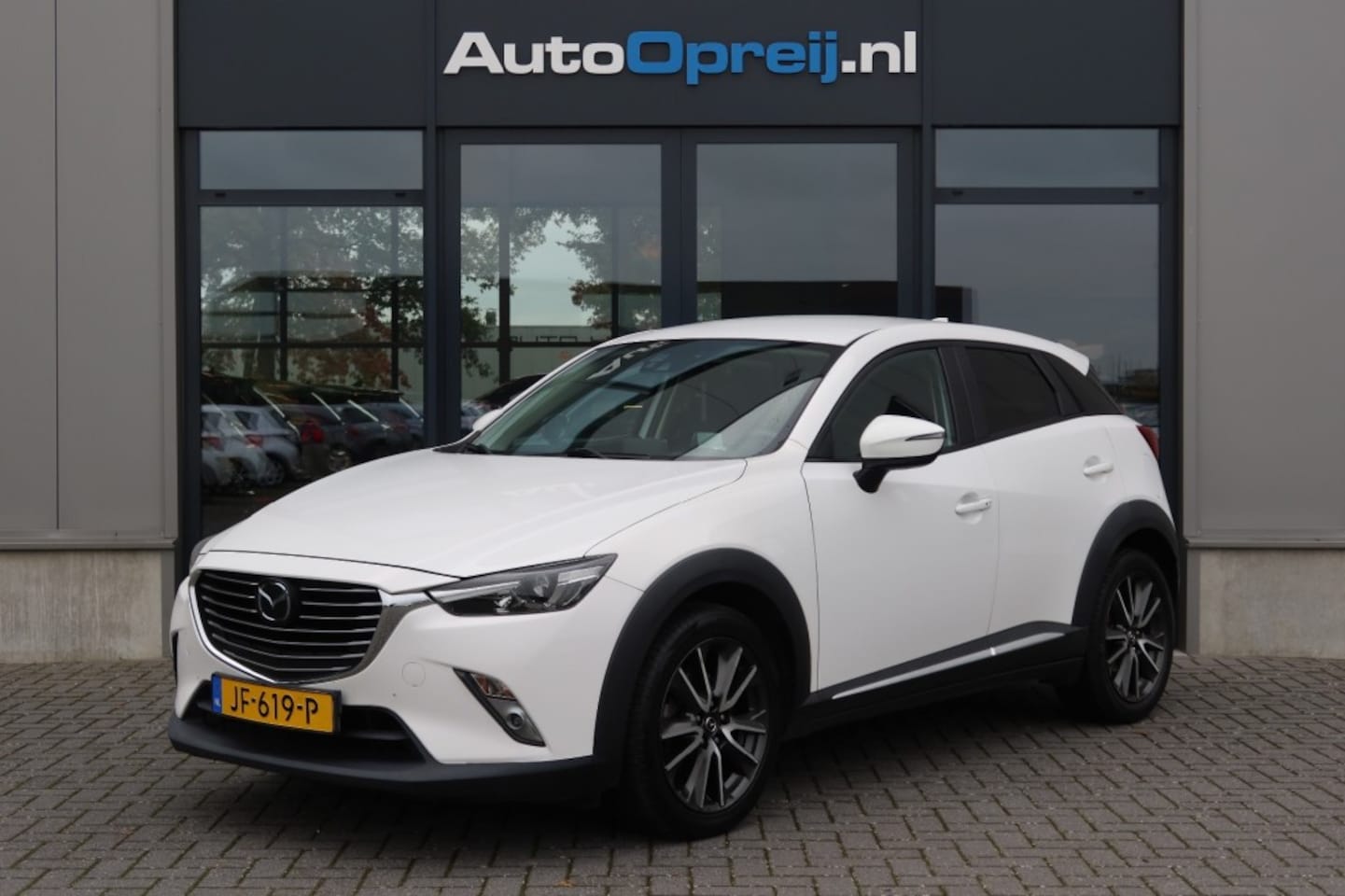 Mazda CX-3 - 2.0 SkyActive 120pk GT-M NAVI, Camera, Leder, Head-up, Trekhaak afnb. - AutoWereld.nl