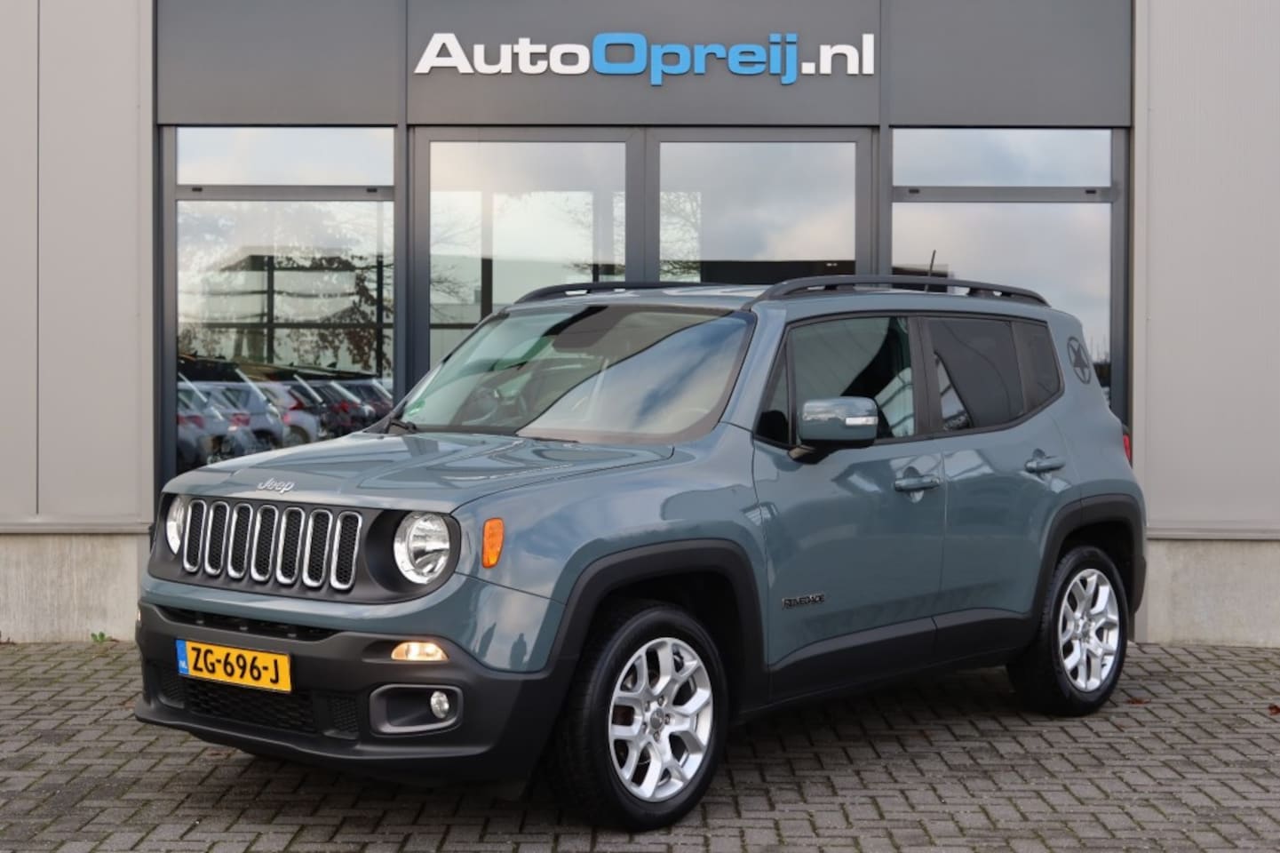 Jeep Renegade - 1.4 Multiair Night Eagle II Limited NAVI Full map, Cruise, Trekhaak afnb. - AutoWereld.nl