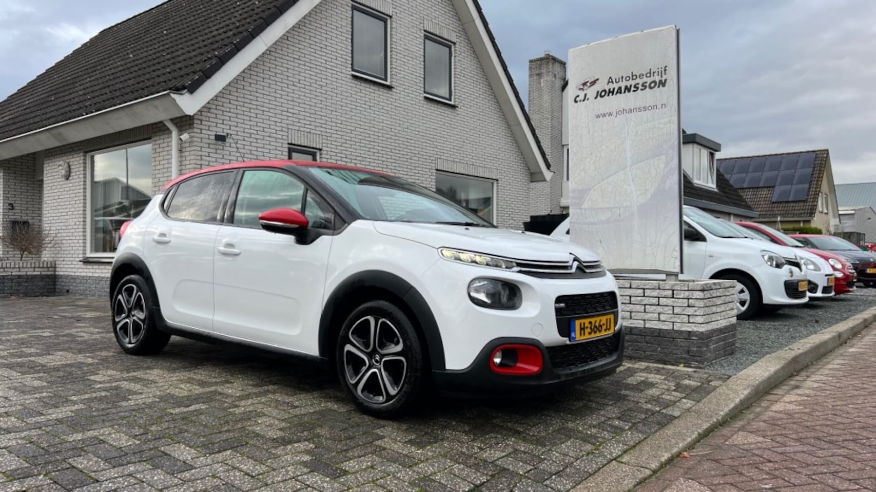 Citroën C3 - 1.2 PureTech Shine 1.2 Pure Tech Shine - AutoWereld.nl