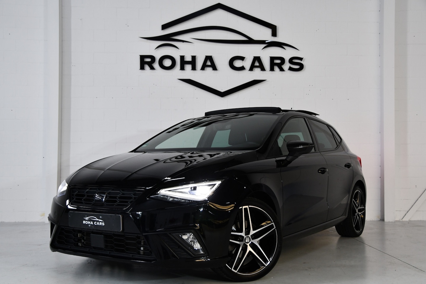 SEAT Ibiza - 1.5 TSI FR Business Intense Plus Pano Led Keyless - AutoWereld.nl