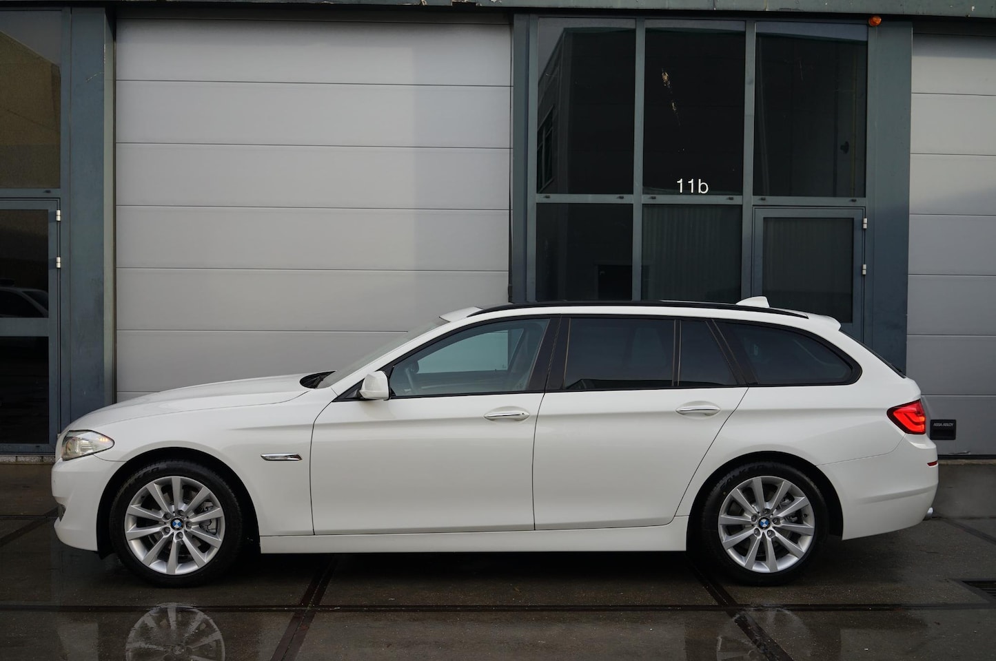BMW 5-serie Touring - 523i High Executive 523i High Executive - AutoWereld.nl