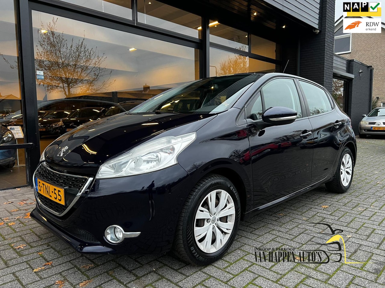 Peugeot 208 - 1.2 VTi Envy / apk 11-20026 / 118116 km - AutoWereld.nl