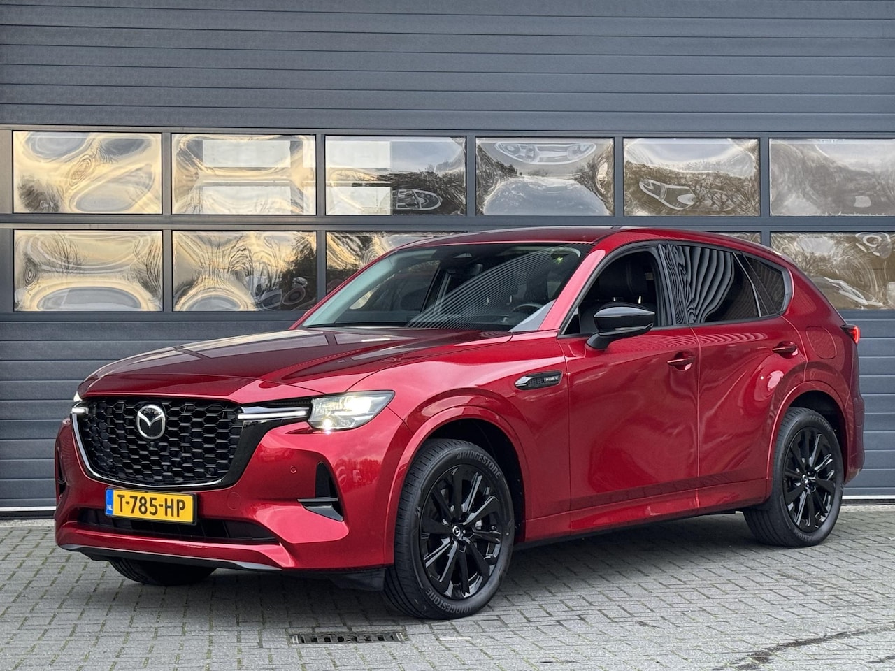 Mazda CX-60 - 2.5 E-SKYACTIV PHEV HOMURA I AUTOMAAT I APPLE CARPLAY I LEDER I BTW I STOELVERWARMING - AutoWereld.nl