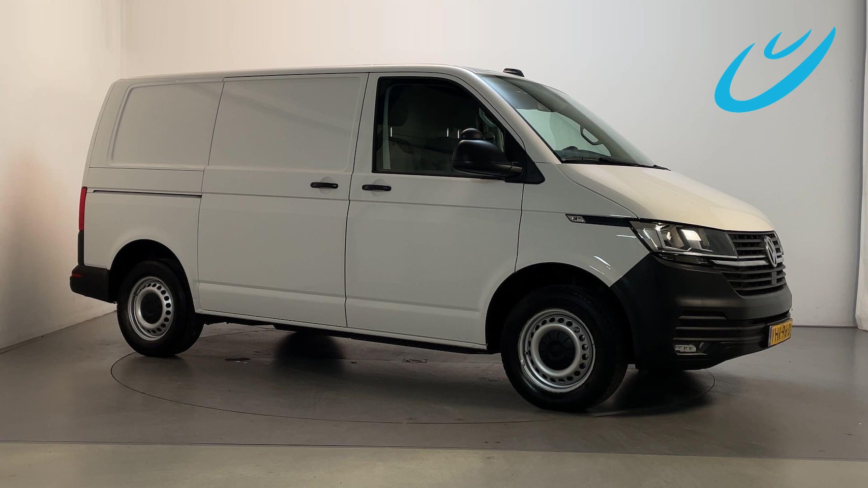 Volkswagen Transporter - 2.0 TDI 150pk DSG L1H1 Camera Navigatie App-Connect - AutoWereld.nl