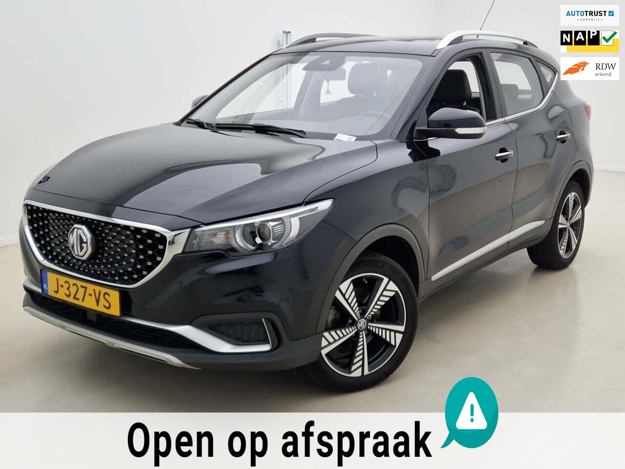 MG ZS - Luxury 45 kWh NAVI PANORAMADAK CRUISE CLIMA PDC LMV - AutoWereld.nl