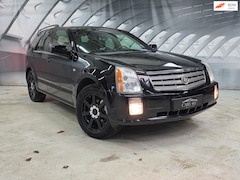 Cadillac SRX - CADDILAC 4.6 v8 7 Persoons Youngtimer