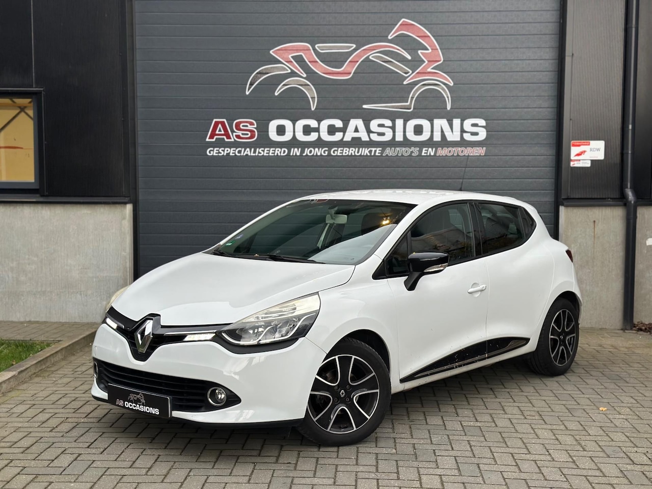 Renault Clio - 0.9 TCe Expression Cruise - Navi - Airco - AutoWereld.nl